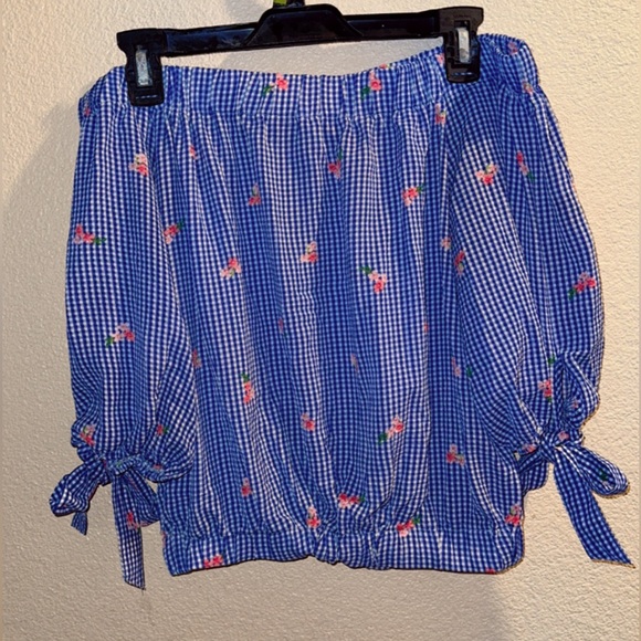 Top - Picture 4 of 4